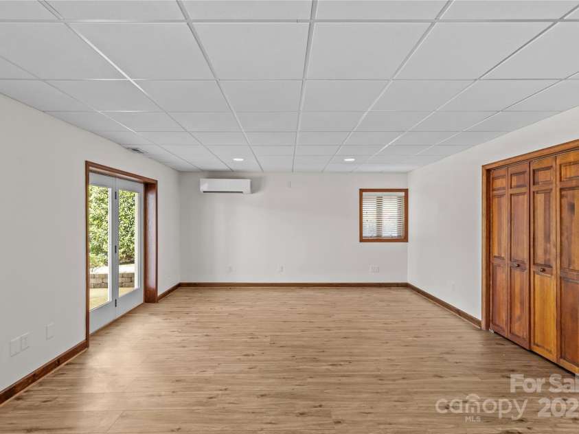 376 Oak Tree Road, Mooresville, NC 28117.  MLS# CAR4247932, YatesRealty ID 17645. 