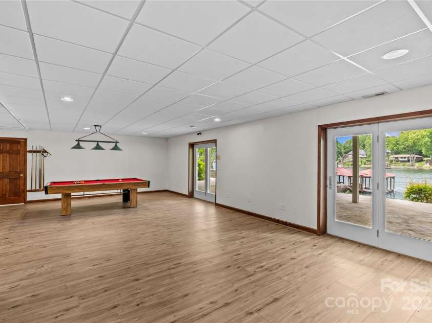 376 Oak Tree Road, Mooresville, NC 28117.  MLS# CAR4247932, YatesRealty ID 17645. 