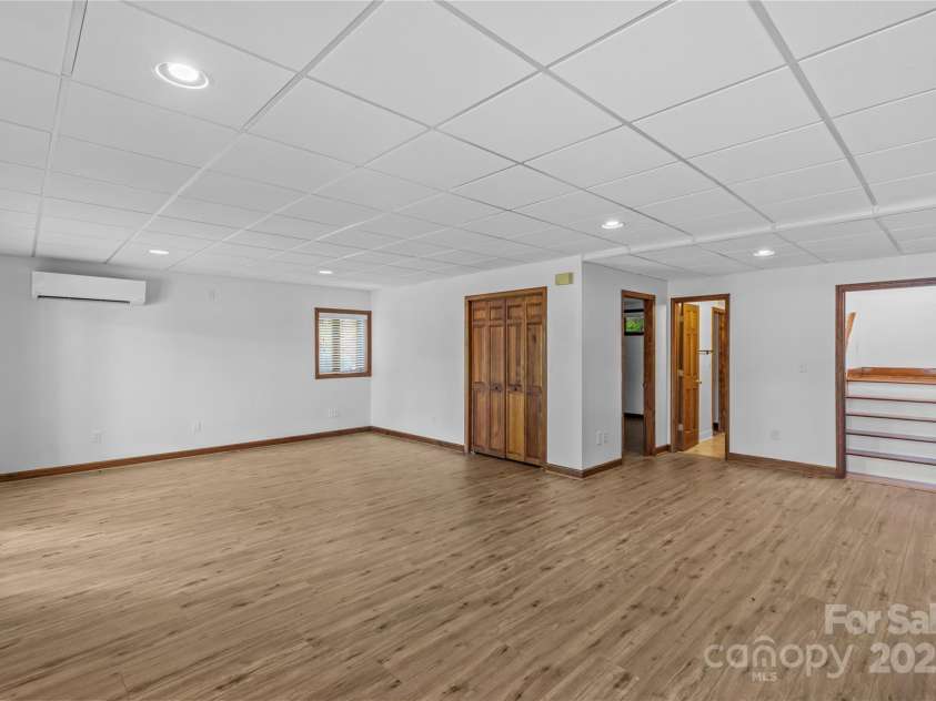 376 Oak Tree Road, Mooresville, NC 28117.  MLS# CAR4247932, YatesRealty ID 17645. 