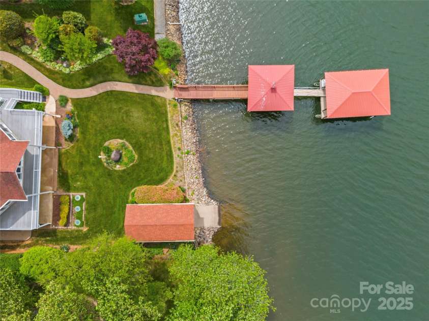 376 Oak Tree Road, Mooresville, NC 28117.  MLS# CAR4247932, YatesRealty ID 17645. 