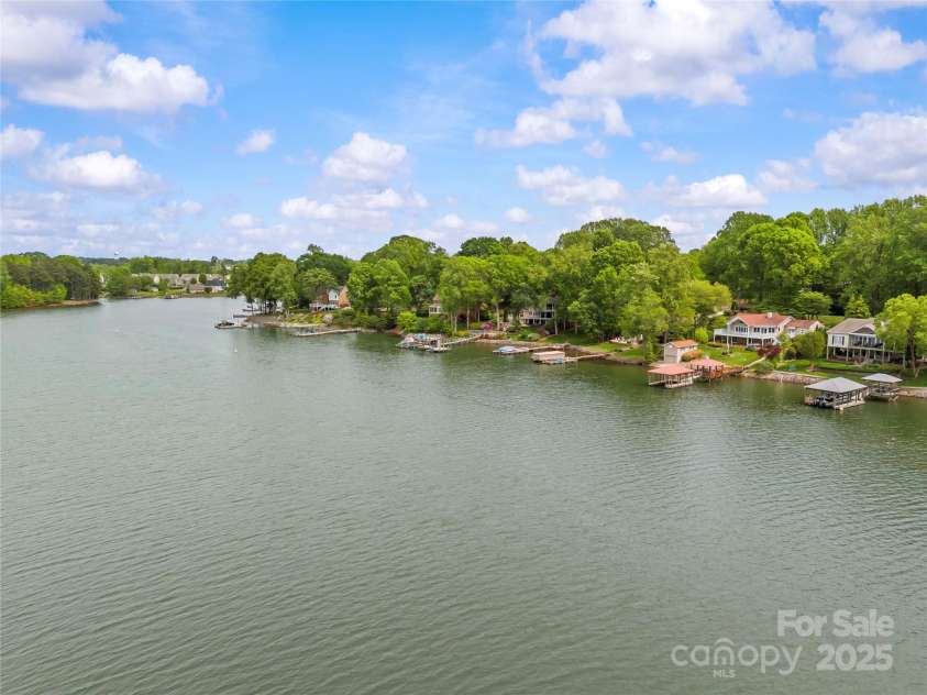 376 Oak Tree Road, Mooresville, NC 28117.  MLS# CAR4247932, YatesRealty ID 17645. 