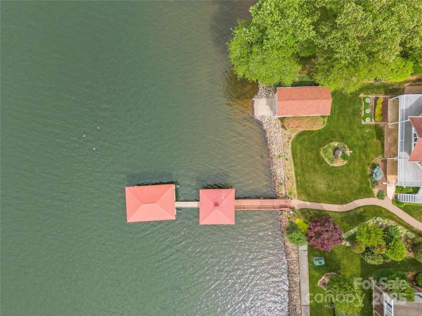 376 Oak Tree Road, Mooresville, NC 28117.  MLS# CAR4247932, YatesRealty ID 17645. 