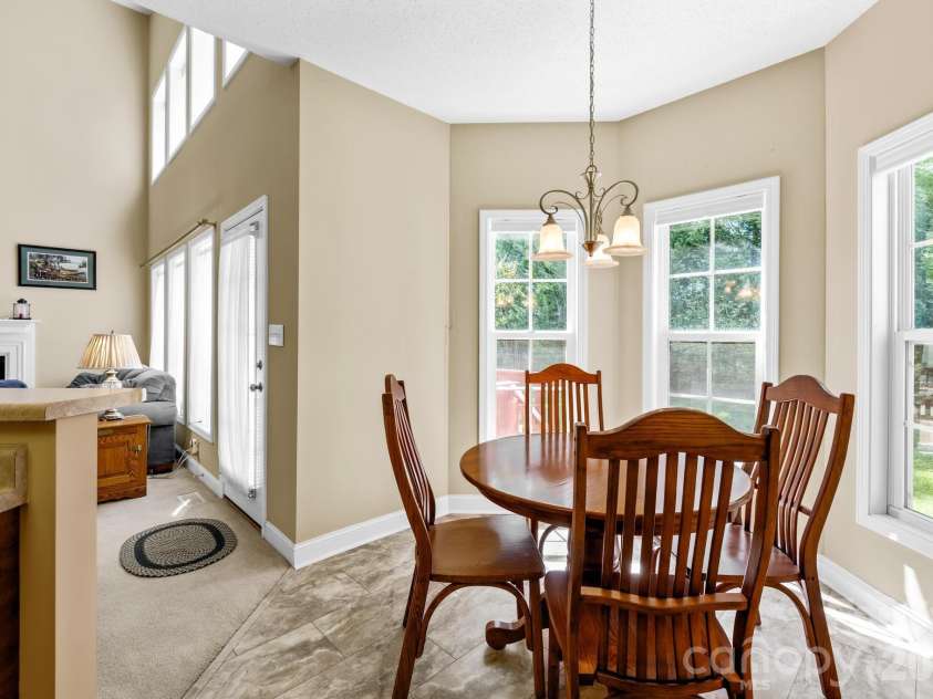 1131 Greenheather Drive, Salisbury, NC 28147.  MLS# CAR4357803, YatesRealty ID 17646. Breakfast Area