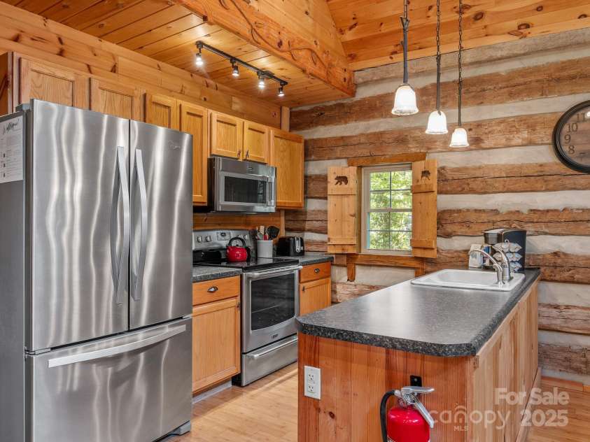 18 Lennox Road, Landrum, SC 29356.  MLS# CAR4253831, YatesRealty ID 17646. 