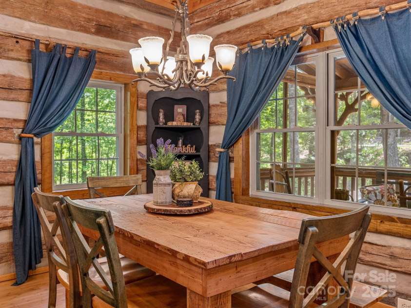 18 Lennox Road, Landrum, SC 29356.  MLS# CAR4253831, YatesRealty ID 17646. 