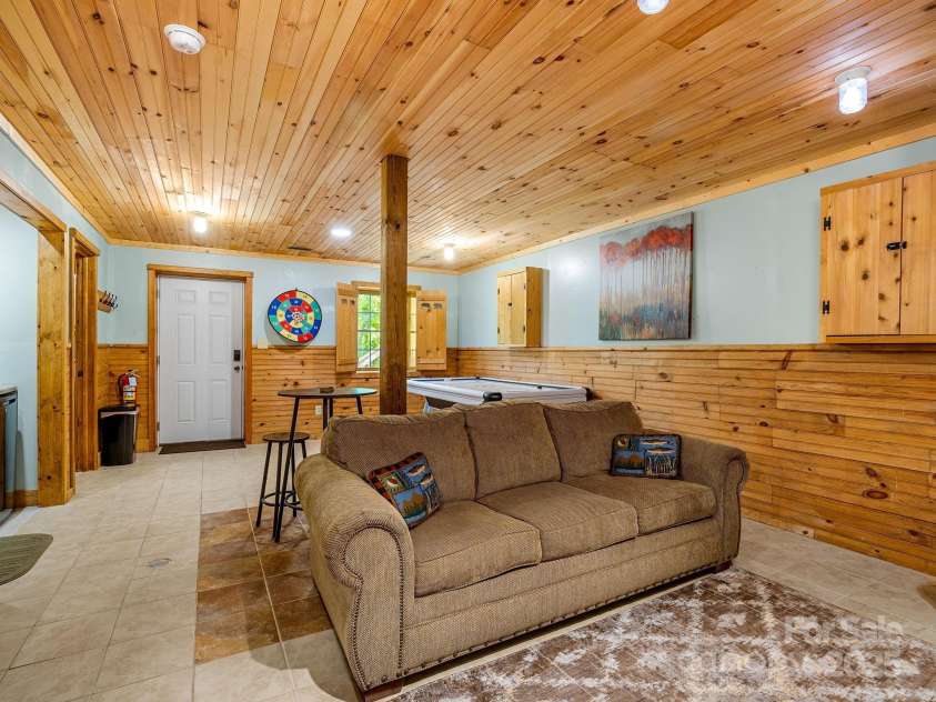 18 Lennox Road, Landrum, SC 29356.  MLS# CAR4253831, YatesRealty ID 17646. Looking back to the entry.