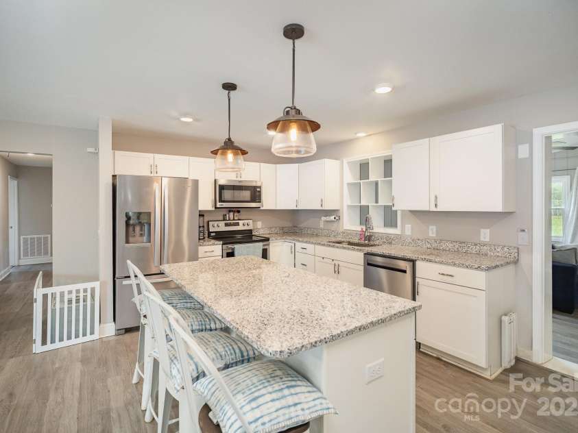 1211 Mirror Park Drive, Salisbury, NC 28146.  MLS# CAR4251725, YatesRealty ID 17647. 
