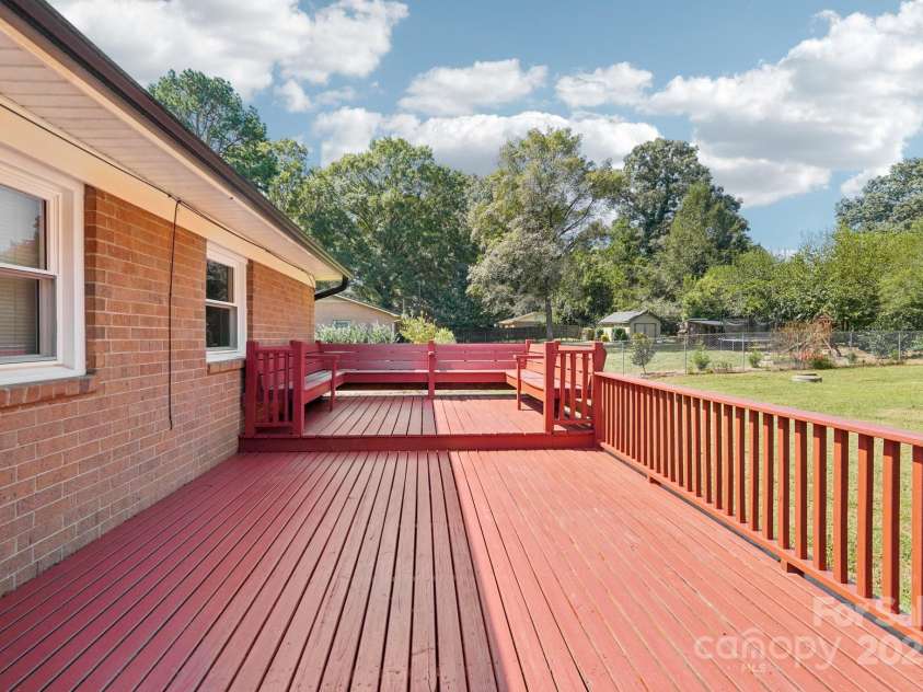 1211 Mirror Park Drive, Salisbury, NC 28146.  MLS# CAR4302629, YatesRealty ID 17647. 