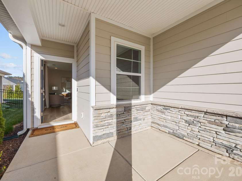 5968 Pier Drive, Denver, NC 28037.  MLS# CAR4359194, YatesRealty ID 17647. 