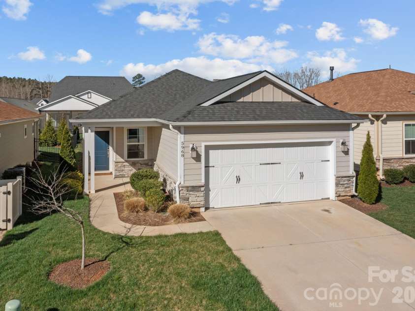 5968 Pier Drive, Denver, NC 28037.  MLS# CAR4359194, YatesRealty ID 17647. 