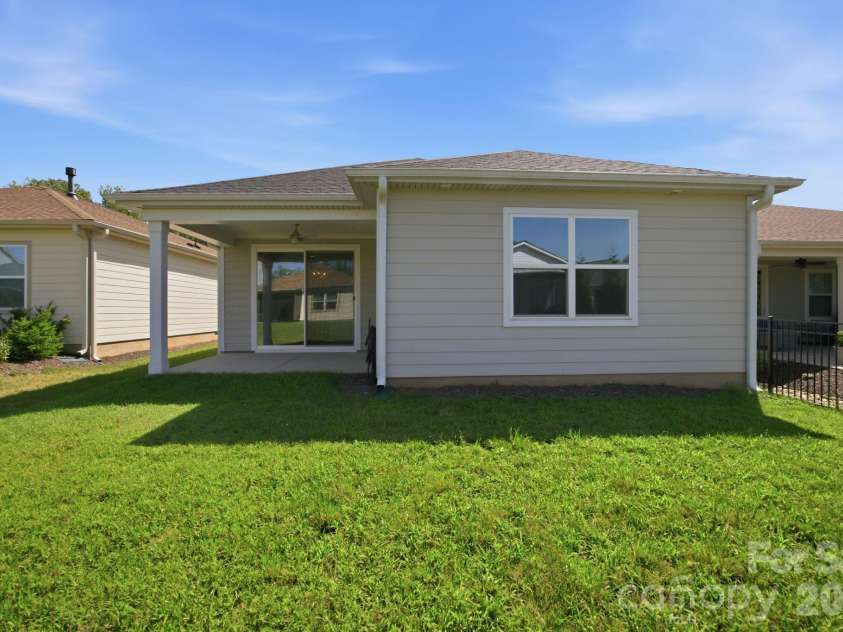5968 Pier Drive, Denver, NC 28037.  MLS# CAR4359194, YatesRealty ID 17647. 