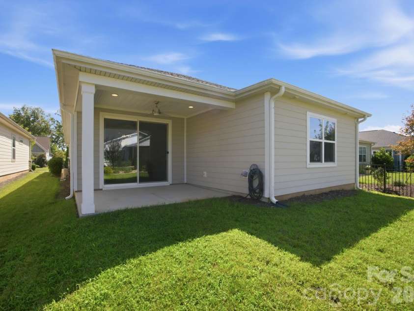 5968 Pier Drive, Denver, NC 28037.  MLS# CAR4359194, YatesRealty ID 17647. 
