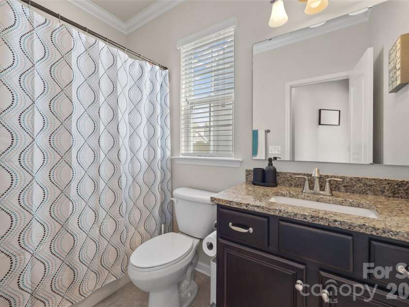 327 Hawks Creek Parkway, Fort Mill, SC 29708.  MLS# CAR4360891, YatesRealty ID 17649. 1st floor full bathroom