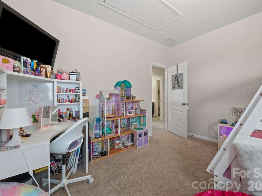 327 Hawks Creek Parkway, Fort Mill, SC 29708.  MLS# CAR4360891, YatesRealty ID 17649. 2nd bedroom