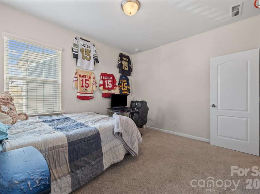 327 Hawks Creek Parkway, Fort Mill, SC 29708.  MLS# CAR4360891, YatesRealty ID 17649. 3rd bedroom 