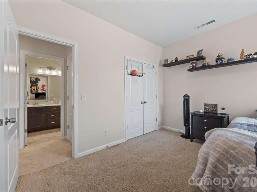 327 Hawks Creek Parkway, Fort Mill, SC 29708.  MLS# CAR4360891, YatesRealty ID 17649. 3rd bedroom