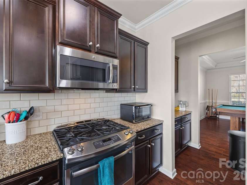 327 Hawks Creek Parkway, Fort Mill, SC 29708.  MLS# CAR4360891, YatesRealty ID 17649. 
