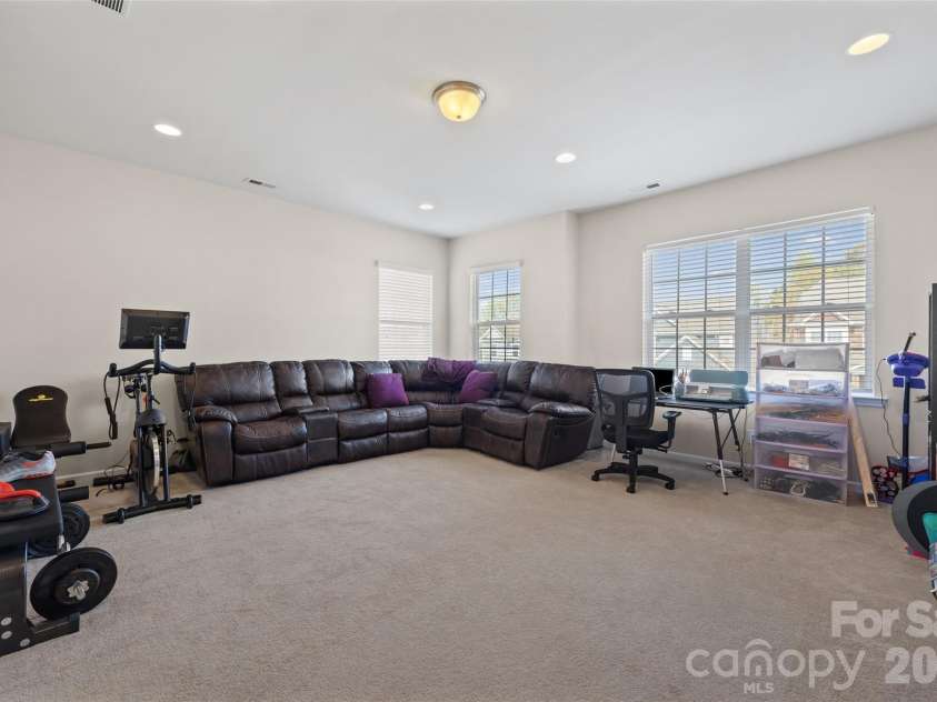 327 Hawks Creek Parkway, Fort Mill, SC 29708.  MLS# CAR4360891, YatesRealty ID 17649. Bonus room