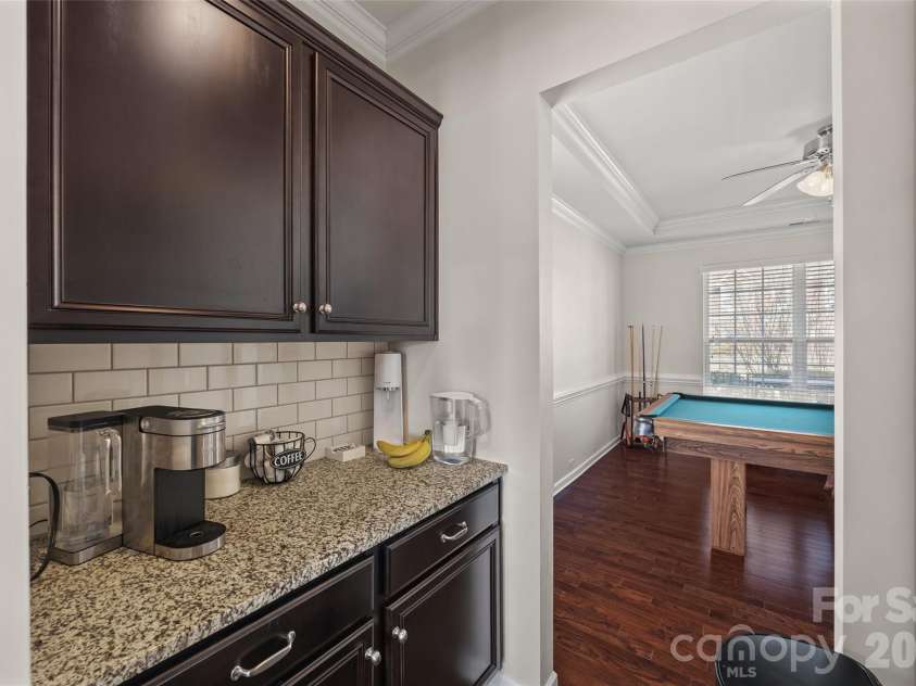 327 Hawks Creek Parkway, Fort Mill, SC 29708.  MLS# CAR4360891, YatesRealty ID 17649. Butler's pantry 