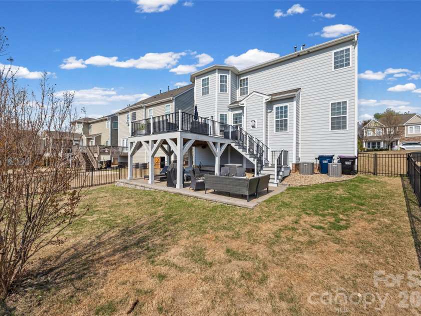 327 Hawks Creek Parkway, Fort Mill, SC 29708.  MLS# CAR4360891, YatesRealty ID 17649. Fenced in rear yard