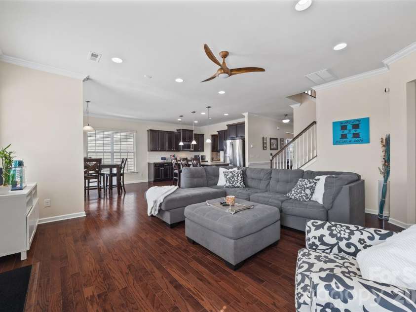 327 Hawks Creek Parkway, Fort Mill, SC 29708.  MLS# CAR4360891, YatesRealty ID 17649. Living room