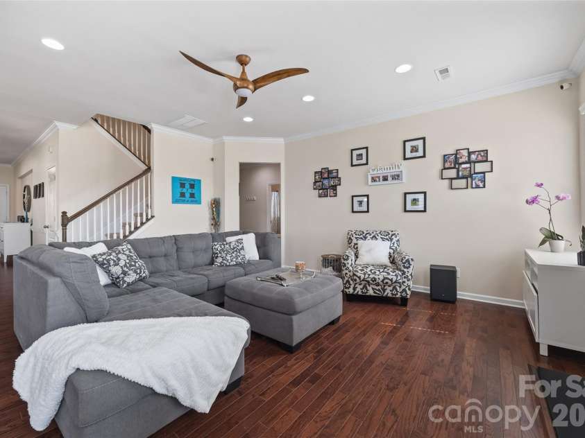 327 Hawks Creek Parkway, Fort Mill, SC 29708.  MLS# CAR4360891, YatesRealty ID 17649. Living room