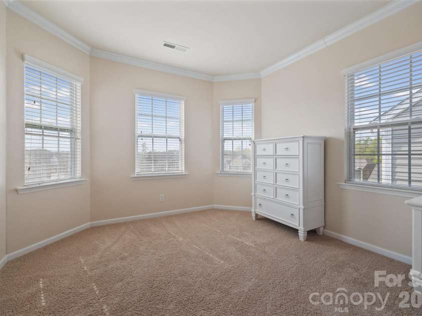 327 Hawks Creek Parkway, Fort Mill, SC 29708.  MLS# CAR4360891, YatesRealty ID 17649. Primary bedroom