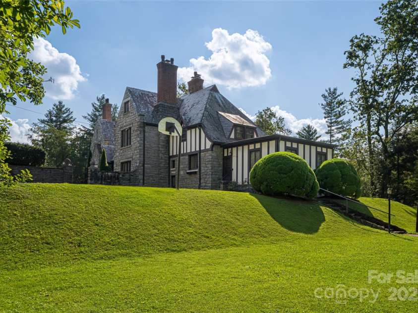 436 Vanderbilt Road, Asheville, NC 28803.  MLS# CAR4132682, YatesRealty ID 1765. 