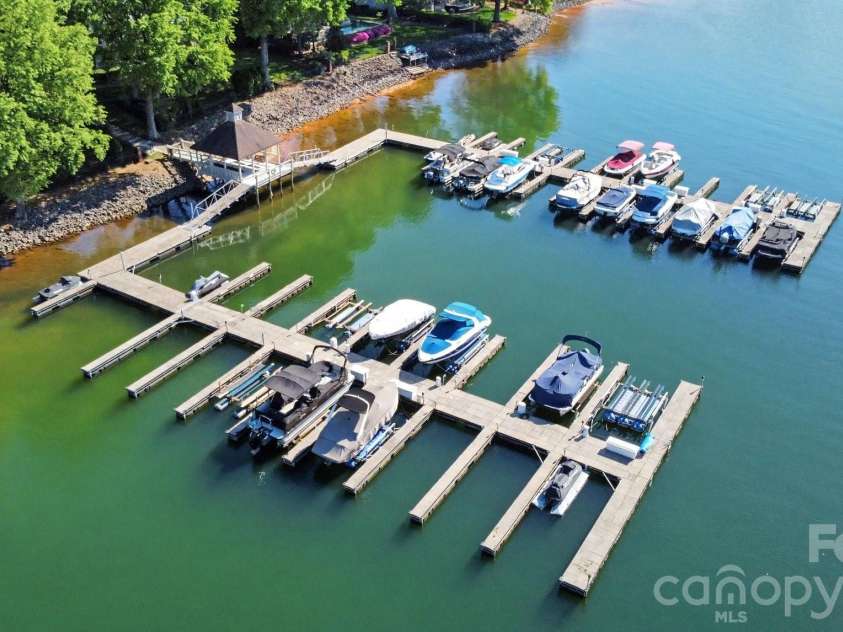 7609 Windaliere Drive, Cornelius, NC 28031.  MLS# CAR4358973, YatesRealty ID 17651. Ariel Boatslip area
