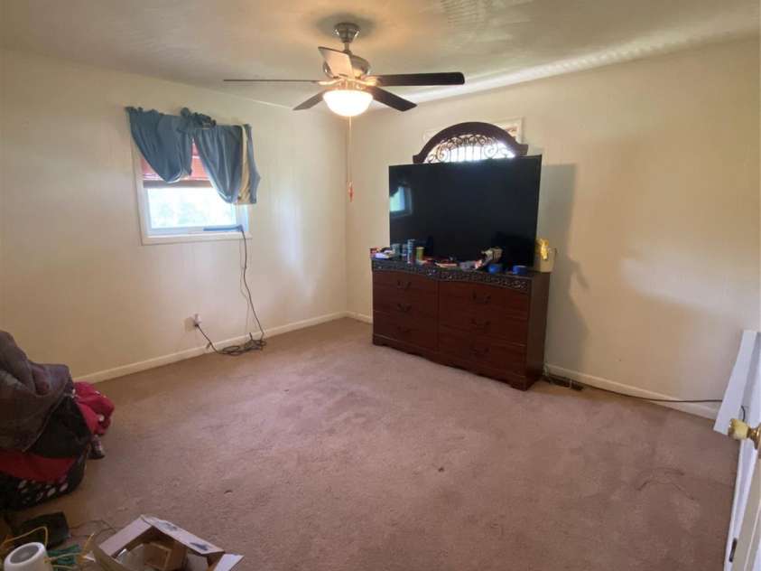 4230 Old Brittain Road, Hickory, NC 28602.  MLS# CAR4246627, YatesRealty ID 17652. 