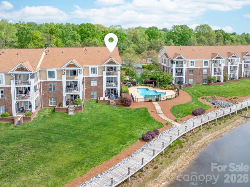 18633 Harborside Drive, Cornelius, NC 28031.  MLS# CAR4366033, YatesRealty ID 17653. 