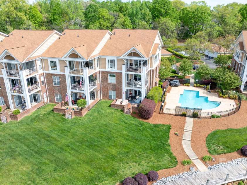 18633 Harborside Drive, Cornelius, NC 28031.  MLS# CAR4366033, YatesRealty ID 17653. Community pool