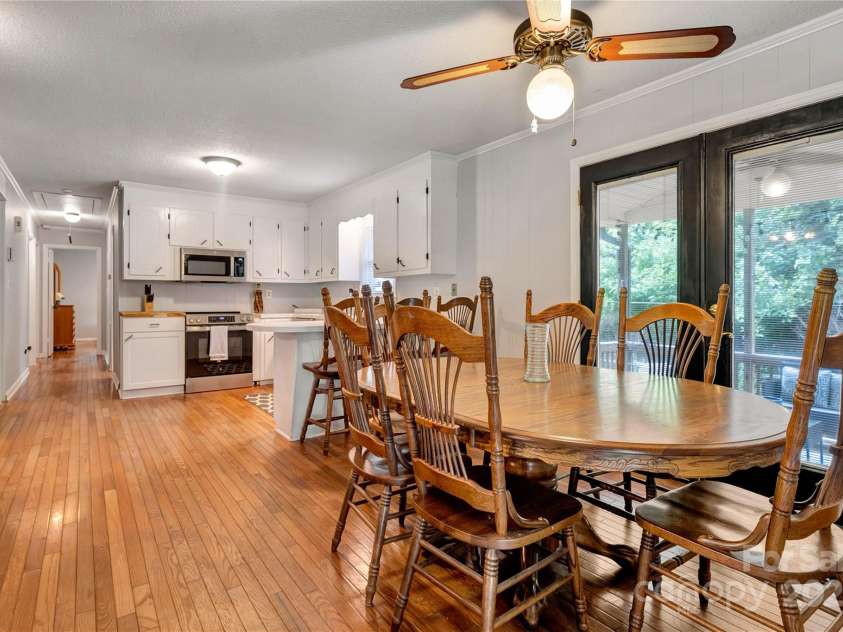 511 Apple Lane, Bessemer City, NC 28016.  MLS# CAR4260322, YatesRealty ID 17654. 