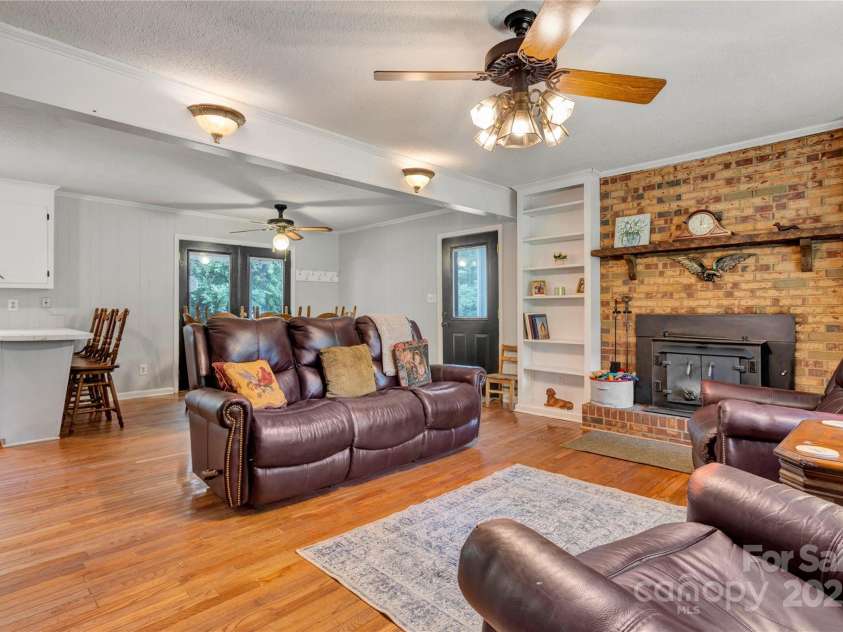 511 Apple Lane, Bessemer City, NC 28016.  MLS# CAR4260322, YatesRealty ID 17654. 