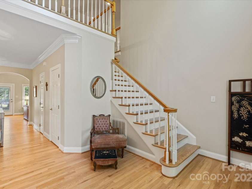 3124 17th Street Lane, Hickory, NC 28601.  MLS# CAR4260375, YatesRealty ID 17655. 