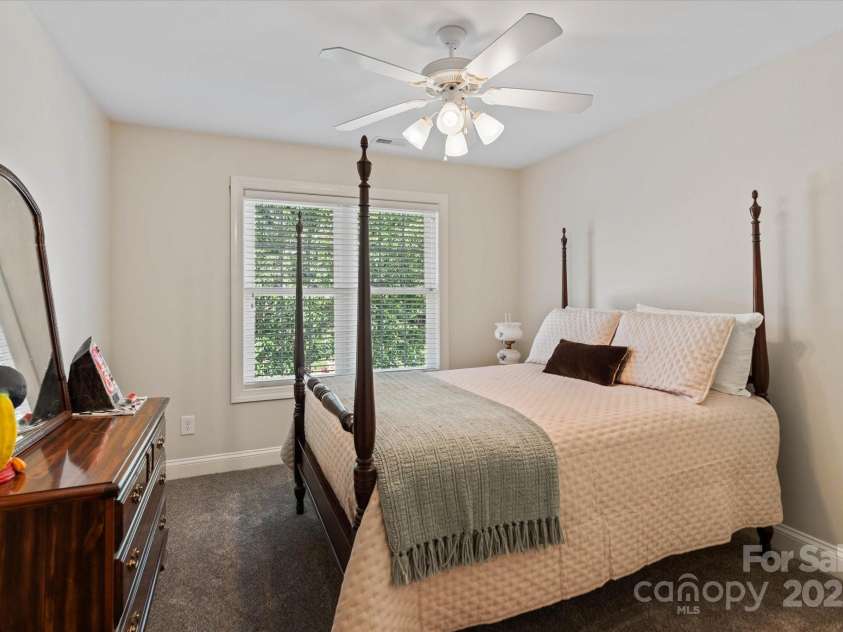 3124 17th Street Lane, Hickory, NC 28601.  MLS# CAR4260375, YatesRealty ID 17655. 