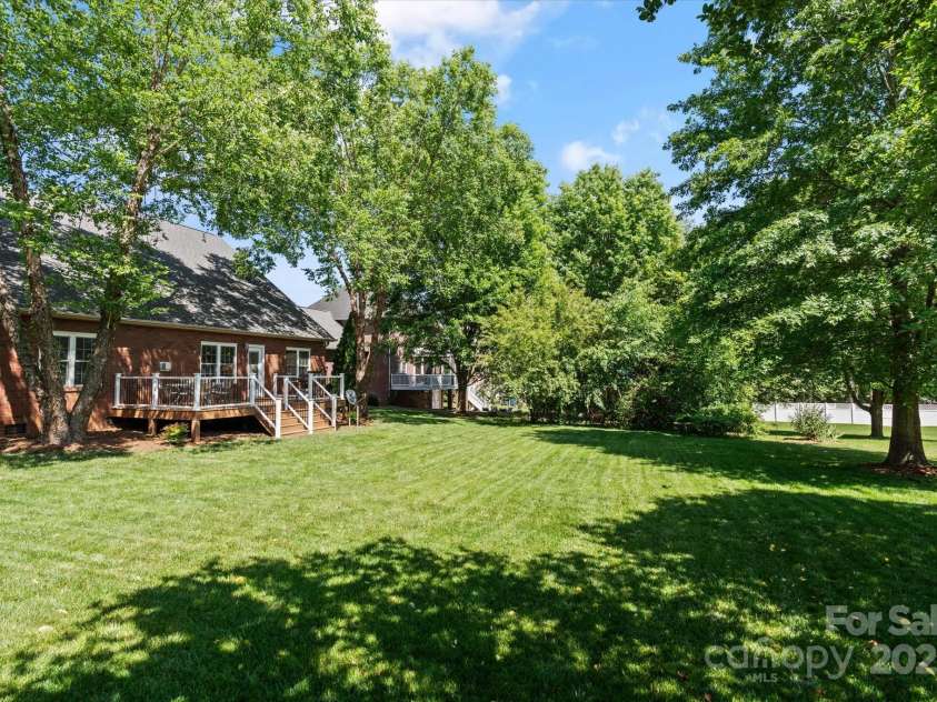 3124 17th Street Lane, Hickory, NC 28601.  MLS# CAR4260375, YatesRealty ID 17655. 