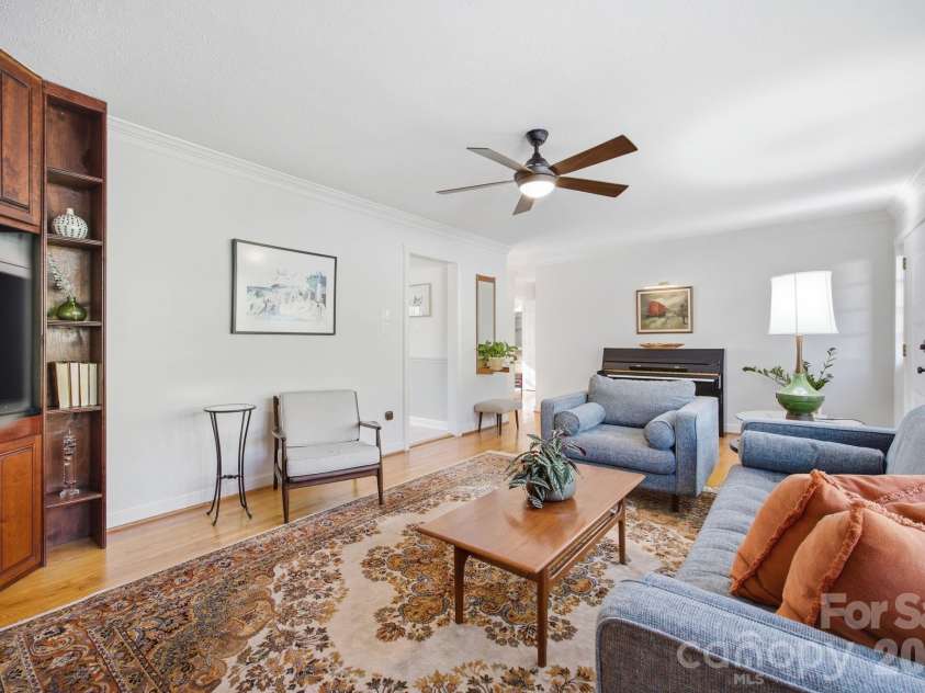 50 Hemlock Street, Arden, NC 28704.  MLS# CAR4364356, YatesRealty ID 17655. 