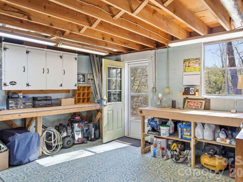 50 Hemlock Street, Arden, NC 28704.  MLS# CAR4364356, YatesRealty ID 17655. 