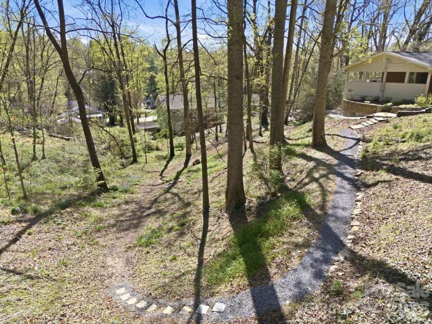 50 Hemlock Street, Arden, NC 28704.  MLS# CAR4364356, YatesRealty ID 17655. 