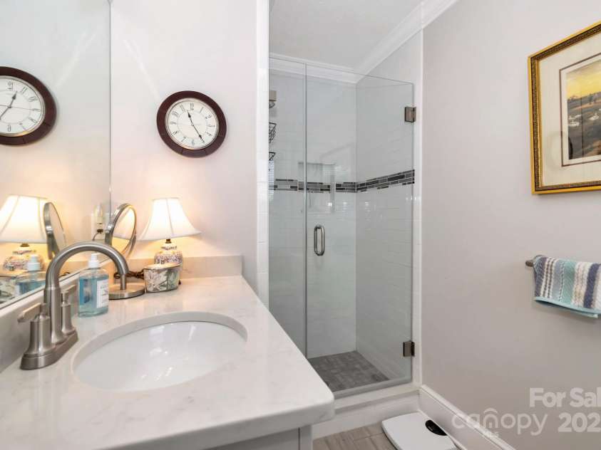 195 Fairway Lane, Blowing Rock, NC 28605.  MLS# CAR4264940, YatesRealty ID 17656. 