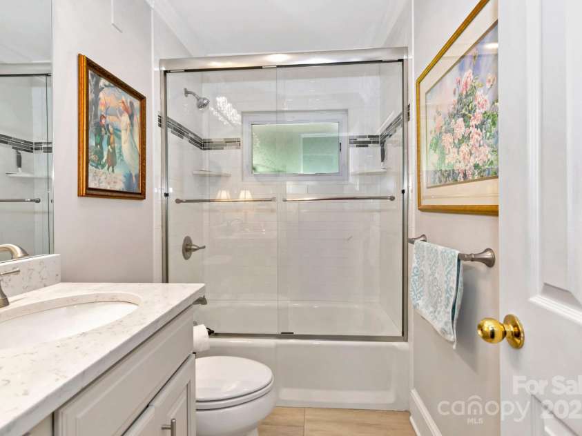 195 Fairway Lane, Blowing Rock, NC 28605.  MLS# CAR4264940, YatesRealty ID 17656. 