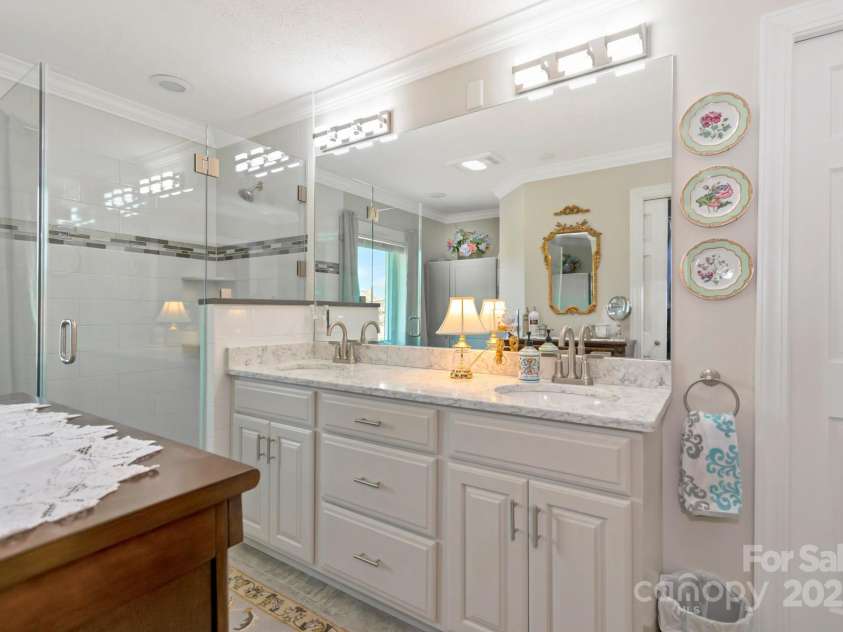 195 Fairway Lane, Blowing Rock, NC 28605.  MLS# CAR4264940, YatesRealty ID 17656. 