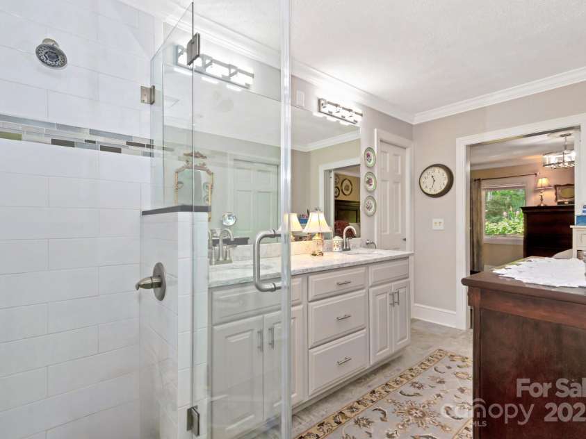 195 Fairway Lane, Blowing Rock, NC 28605.  MLS# CAR4264940, YatesRealty ID 17656. 