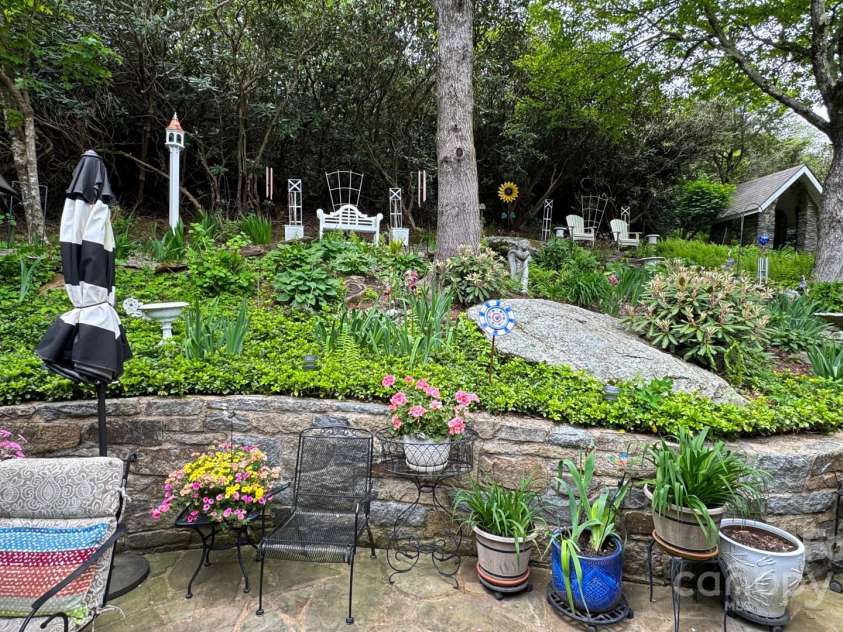 195 Fairway Lane, Blowing Rock, NC 28605.  MLS# CAR4264940, YatesRealty ID 17656. 