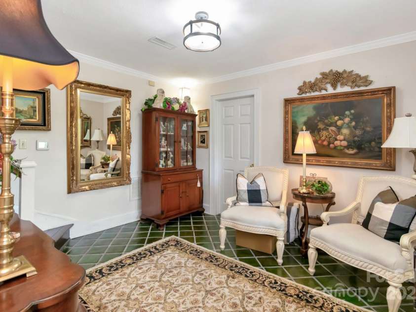 195 Fairway Lane, Blowing Rock, NC 28605.  MLS# CAR4264940, YatesRealty ID 17656. 