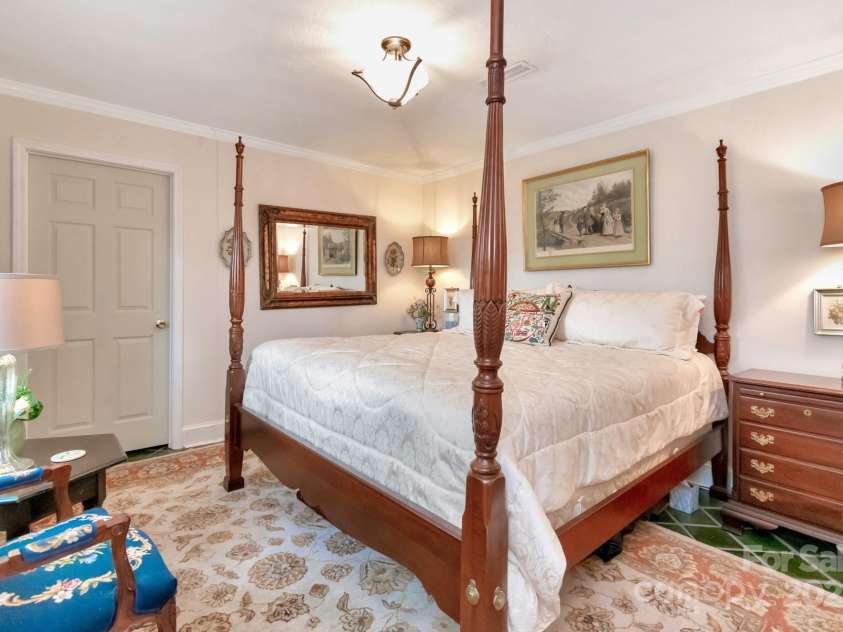 195 Fairway Lane, Blowing Rock, NC 28605.  MLS# CAR4264940, YatesRealty ID 17656. 