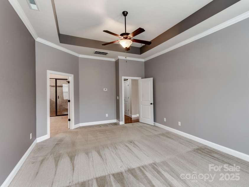 14700 Old Vermillion Drive, Huntersville, NC 28078.  MLS# CAR4265181, YatesRealty ID 17657. 