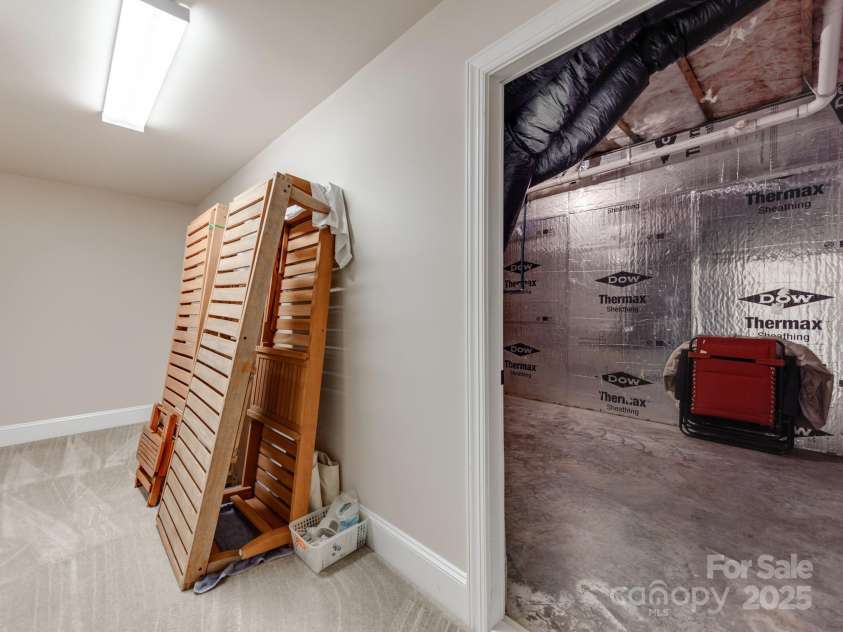 14700 Old Vermillion Drive, Huntersville, NC 28078.  MLS# CAR4265181, YatesRealty ID 17657. 