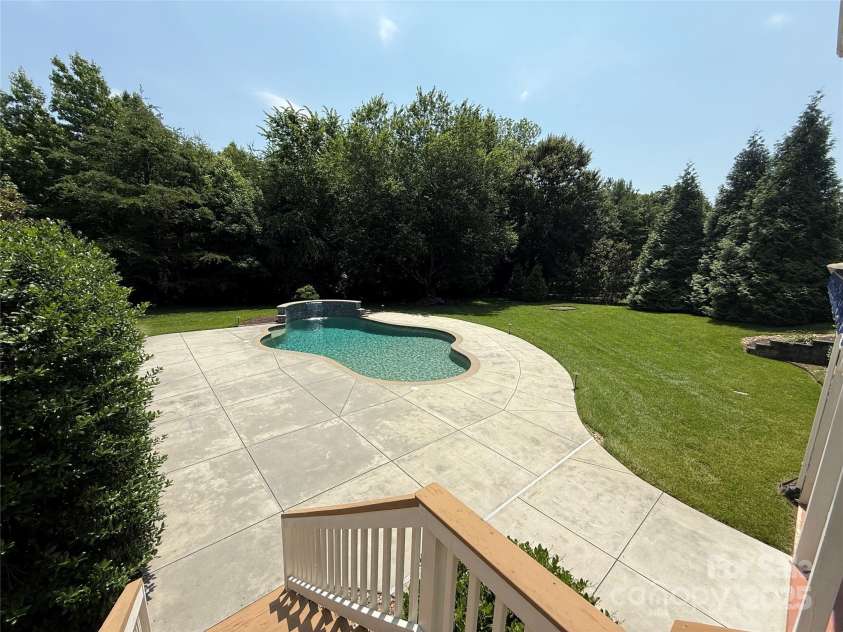 14700 Old Vermillion Drive, Huntersville, NC 28078.  MLS# CAR4265181, YatesRealty ID 17657. 